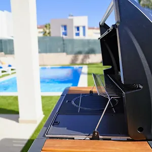 https://villa-paradise-playa-paraiso-tenerife.in-canary-islands.com